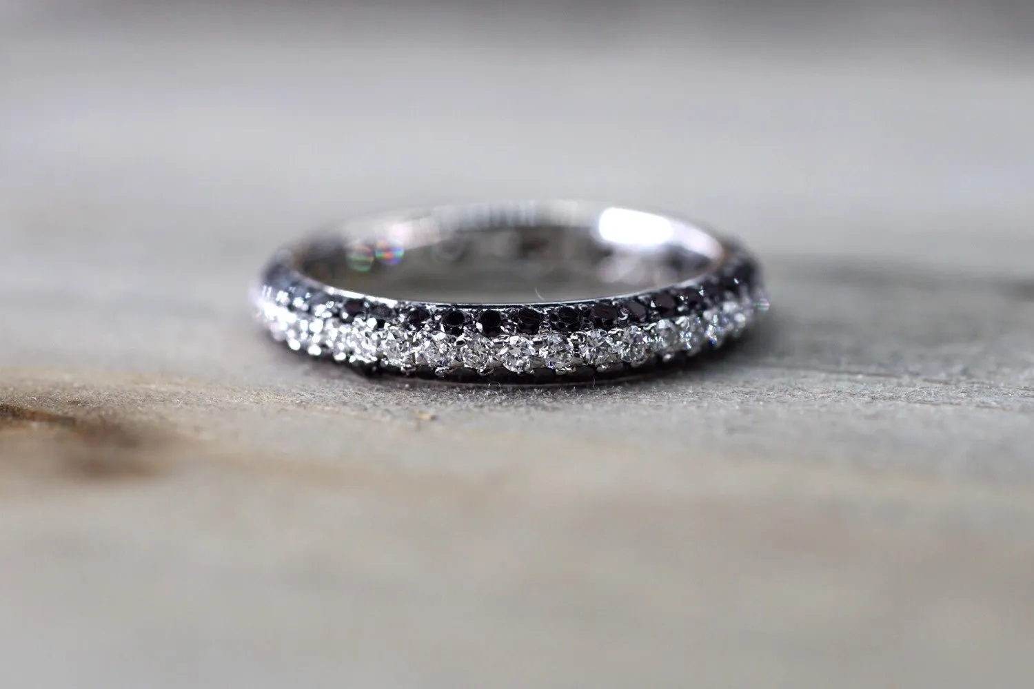 18k White Gold Eternity 3 Row White And Black Diamonds Engagement Ring Crown Vintage Design Rope Classic