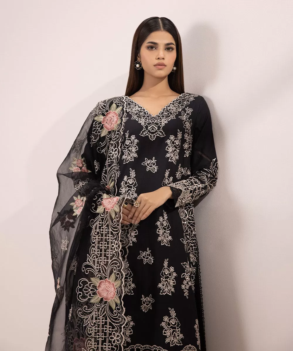 3 Piece - Embroidered Lawn Suit