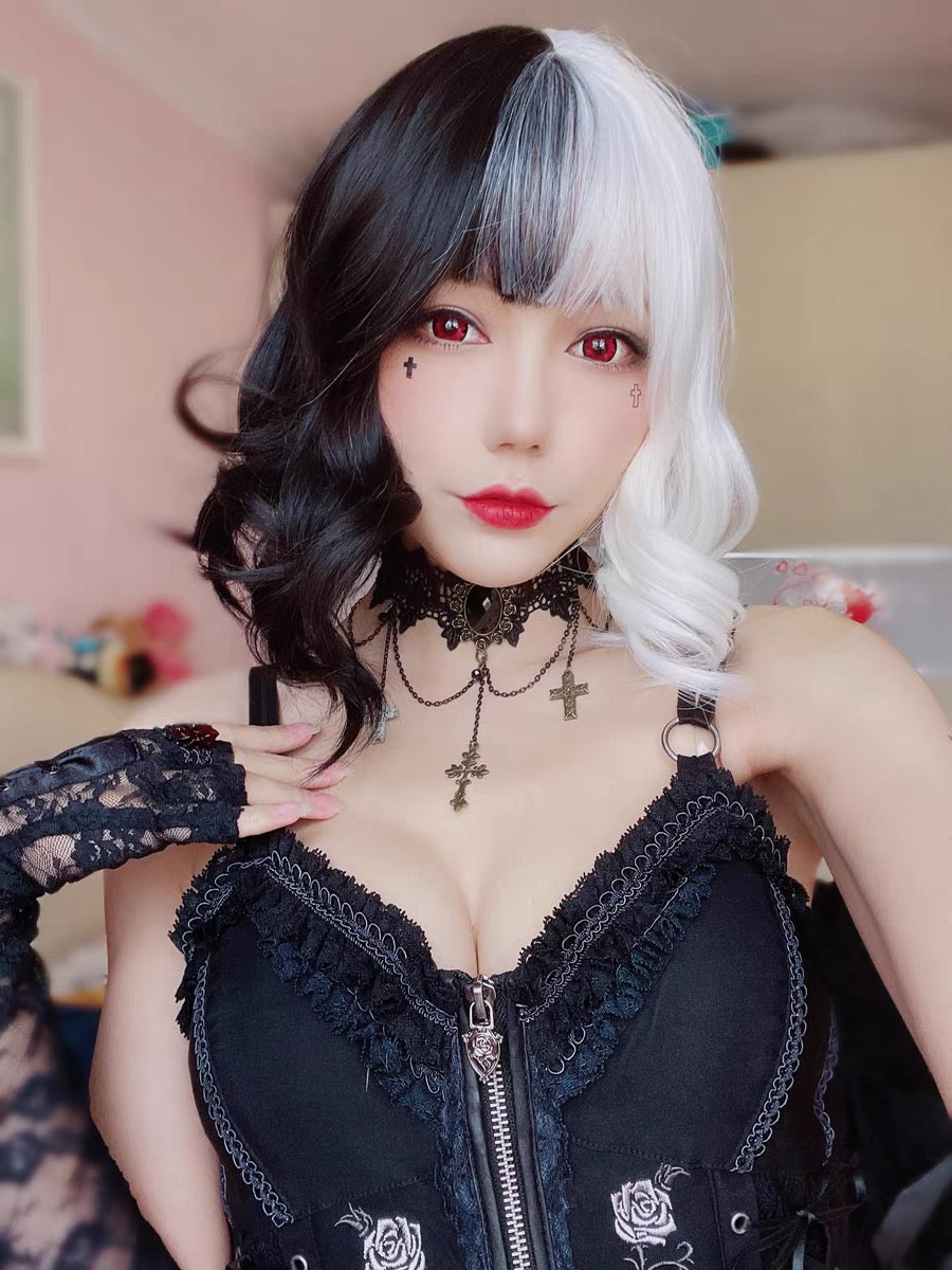 |BLACK & WHITE| SHORT CURLS WIG BY90024