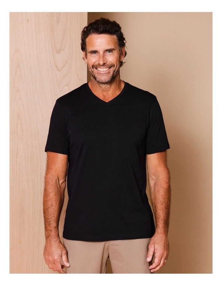 Brixton Plain V-Neck T-Shirt in Black