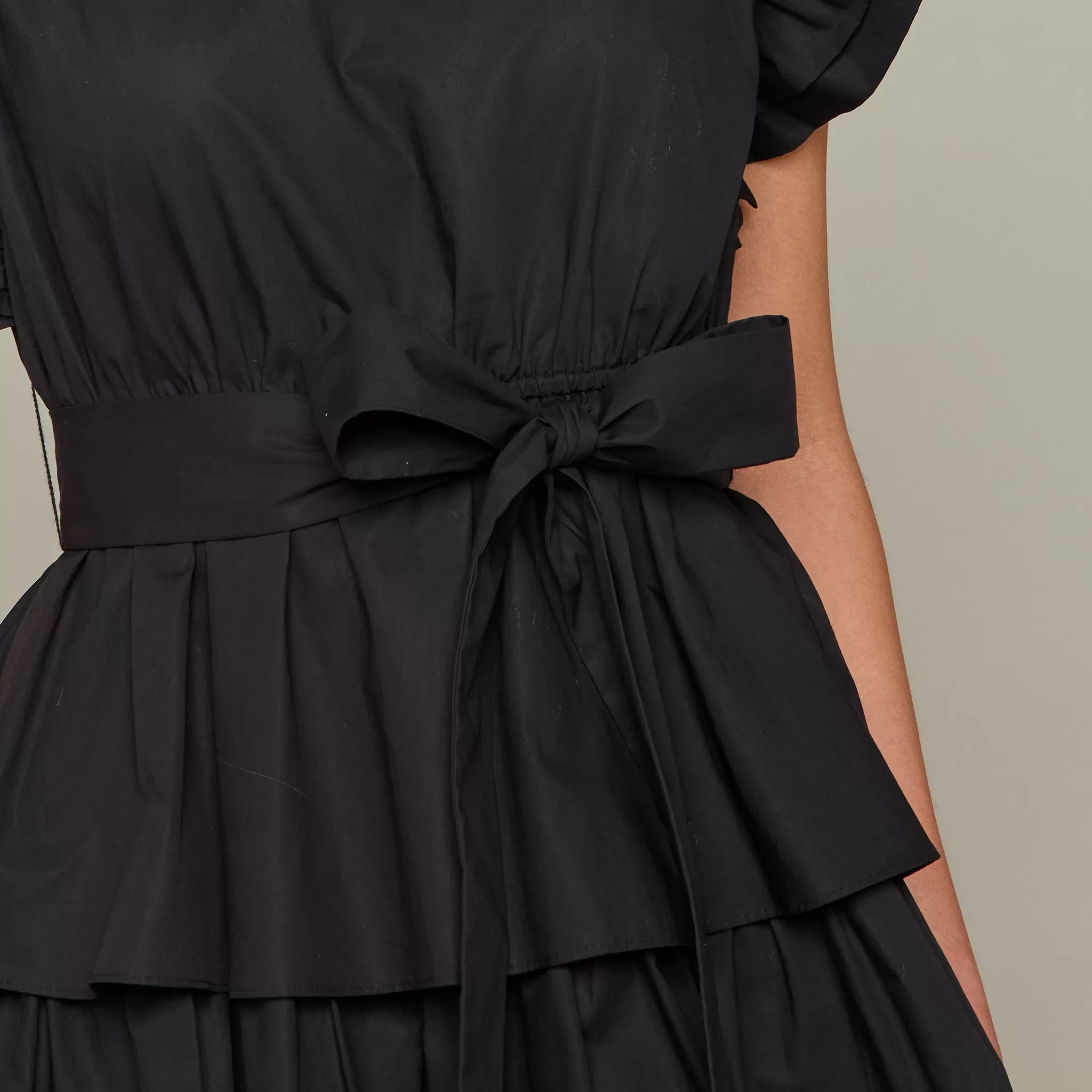 Elsa Dress :: Black