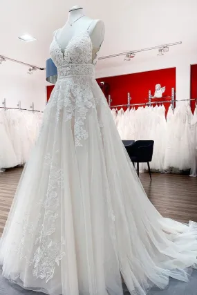 Long A-line V-neck Tulle Sleeveless Appliques Lace Backless Wedding Dress