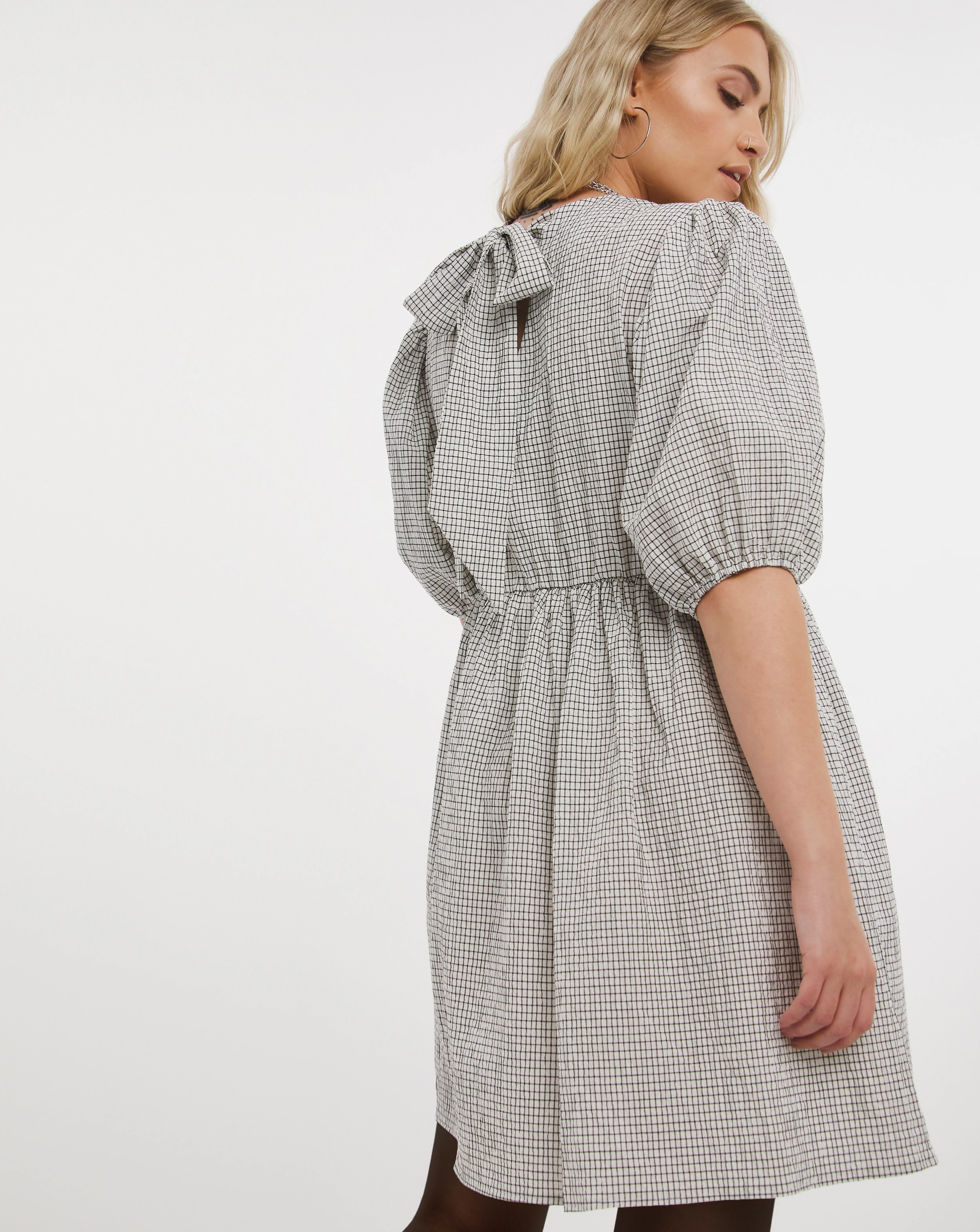 Textured Check Puff Sleeve Smock Dress with Bow Back Detail | Simply Be